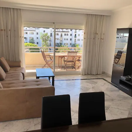 Apartment Marina Banus